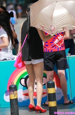 李欢原创——–短裤，美腿（12P）