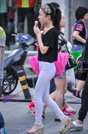 李欢原创——-白裤，丰腴（21P）