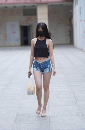 加菲mao作品●余温~热裤美女 【套图+视频】