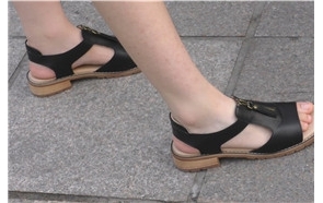 4k-近距离特写青春美少女的粉嫩美足