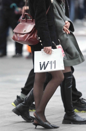 诱惑街拍黑丝高跟shaofu