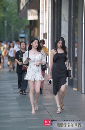 白皙美腿倆闺蜜3A3200[477M]