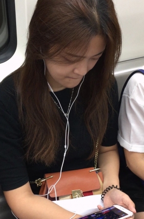 街拍长腿高跟MM