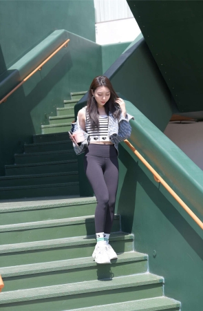 一始街拍作品 – 眉梢