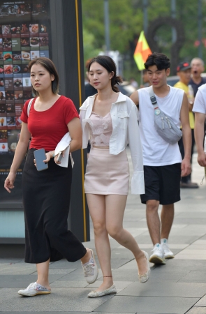 25320-8√街拍平底鞋小姐姐