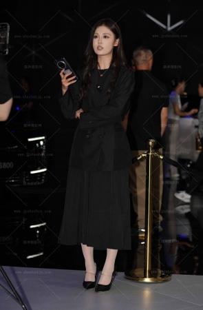 车展篇-黑裙下的肉丝高跟56P 10P