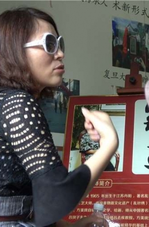 4k-风韵熟女的美足小平底鞋