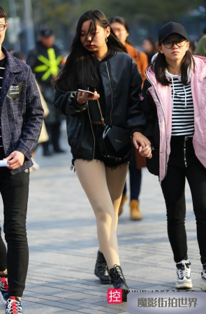 皮衣肉丝大长腿3A3786[71.6M]