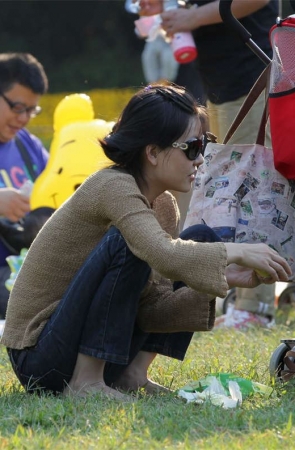 No436 年轻墨镜少妇的诱惑足底