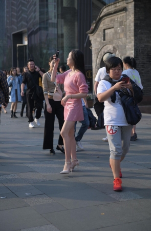 拍照de高跟美女