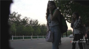 4k-凉鞋美脚牛仔裤美女