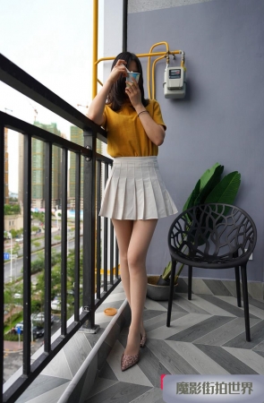 冰淇淋滴到腿上了3A1921[1.3G]