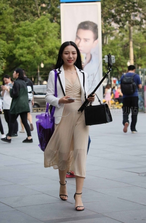 气质长裙女神姐姐