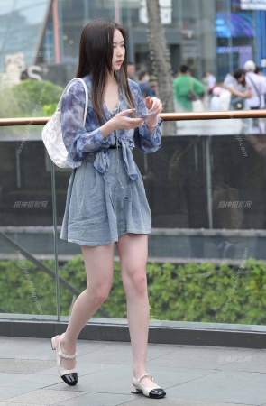 2357-12=59笔直美腿女生 17P