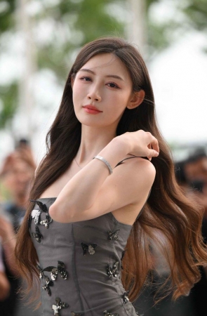 风情万种吊带裙 [140P-2.59GB]