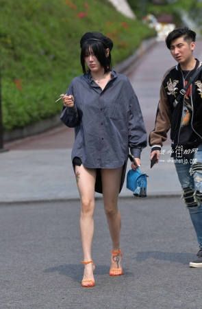 9319-8+28/一双腿引起的欲望 5P