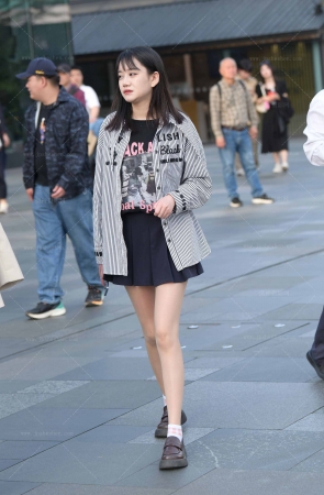 23425-7+67√街拍丝袜女孩 16P