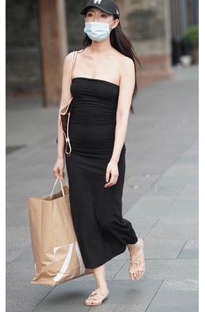 一字抹胸装长裙美女(45P)