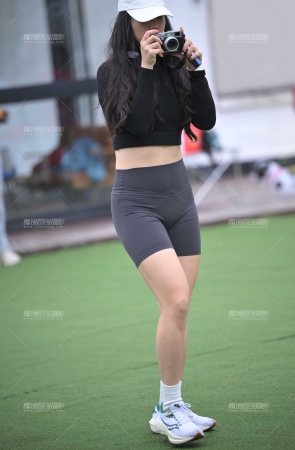 听说是打棒球的