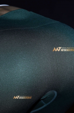 绿色紧身裤提臀训练