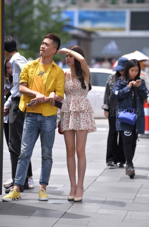 性感高跟鞋花花连衣裙女友