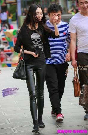 李欢原创——–皮裤，紧翘（12P）