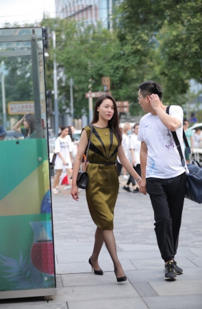 气质美妇街拍