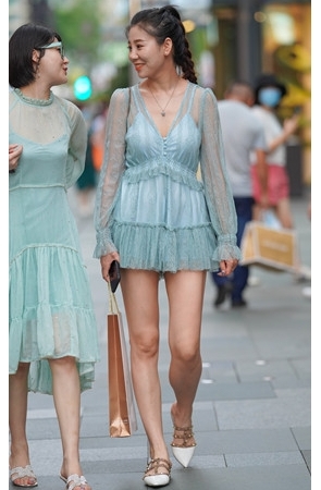 连衣裙妹子(28P)[541M/JPG]