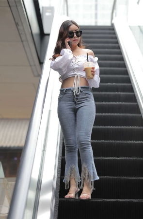 凯恩街拍作品 – 可爱猪猪的紧牛