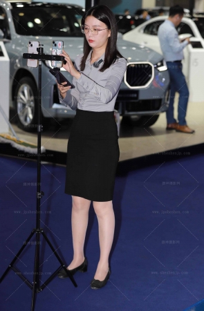 宝马肉丝主播【套图➕单反视频】 10P