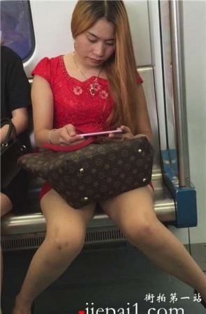 长腿高跟红色连衣裙美女