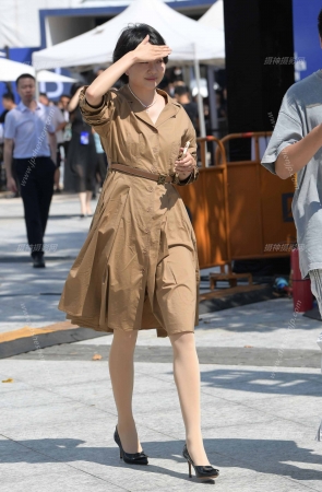 23919-22=59√肉丝高跟女同事 15P