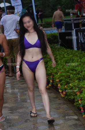 蓝色比基尼美**