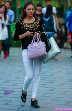 李欢原创——–白裤，紧翘（14P）