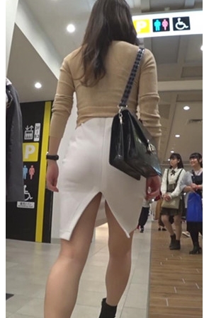 商场后开叉白色包屯裙OL