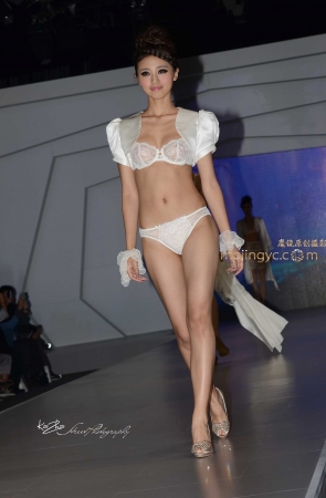 咔喳2016.10.23街拍 19 (12p)