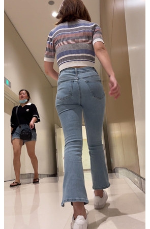 圆润牛仔小姐姐