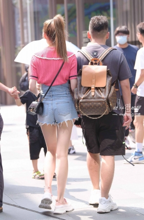 21725-9+53热裤女友 4P