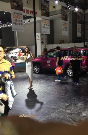 第六届第九帖：紧身旗袍白色裹身裙