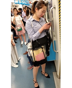 包臀裙丝袜丰满性感美女业务员 [892 MB/MP4]