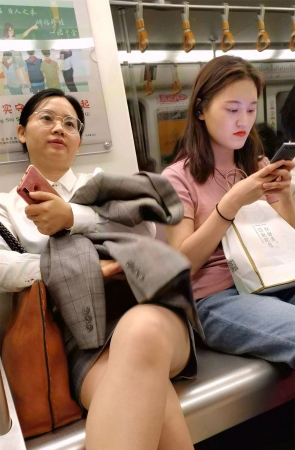 成熟风韵高跟女