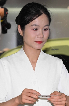 2551-22=35√佛山车展-白色礼仪 9P