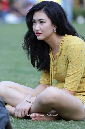 漂亮美腿长发大美女