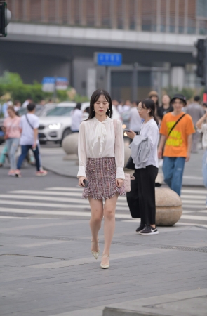 纯过蒸馏水的小姐姐