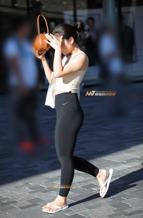 娇羞的你 圆润挺翘