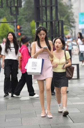 24618-3=68√肉丝大长腿小姐姐