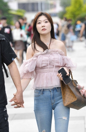 温柔小性感大妹儿··240607-7-53 15P