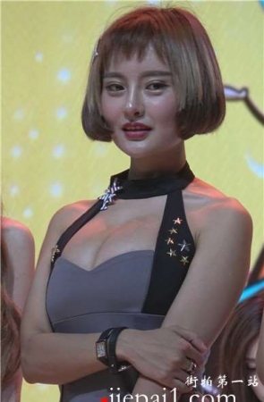 4k-舞台上超级丰满的包臀短裙showgirl