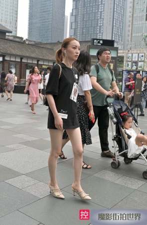 下装消失的高跟美腿美女3A625[509M]