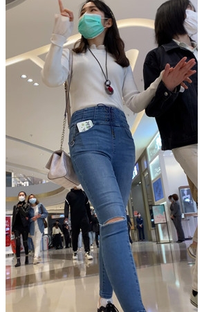 高腰牛仔裤小姐姐